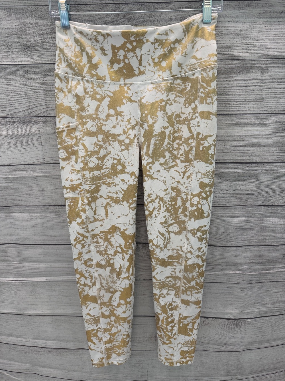 Lilly Pulitzer White and Gold Marble Print Leggings